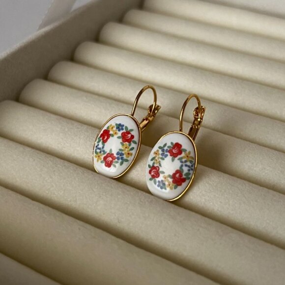 Jewelry - Floral Porcelain Drop Earrings Gold Tone Leverback Dangle Oval